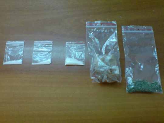   Kradł ubrania. Amfetamina i marihuana w mieszkaniu