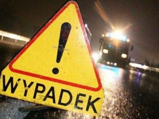 Kraksa pojazdów na skrzyżowaniu na os. Suchostrzygi