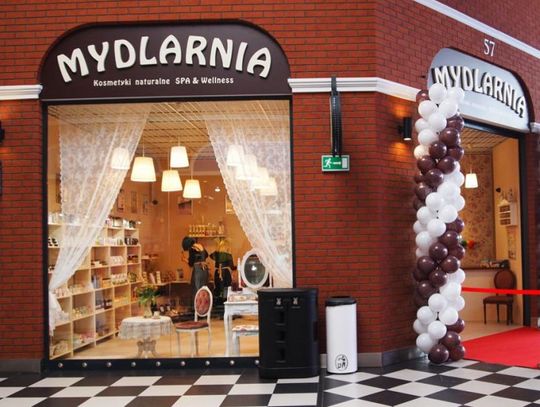 Kreuj wizerunek swojej marki przy pomocy efektownych reklam świetlnych!