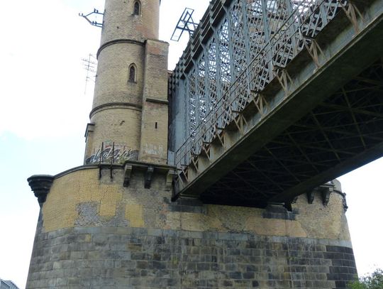 Kto dołoży brakujące 3 mln zł na most?