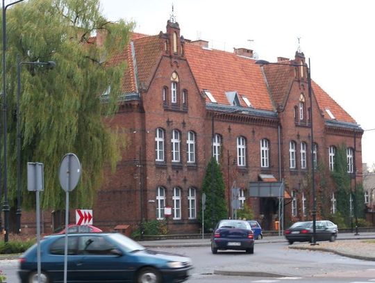 Kto podejmie się modernizacji budynku po byłym CEDzie?