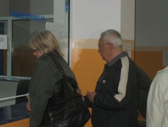 Lepsi i „gorsi”. Kto nie czeka w kolejkach do lekarza? Aresztanci do dentysty od ręki...