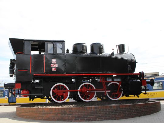 Lokomotywa na tczewskim dworcu już po renowacji