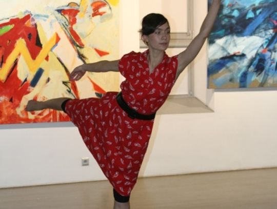 Malując, tańcząc i grając… 25-lecie twórczości Marka Wróbla w Fabryce Sztuk