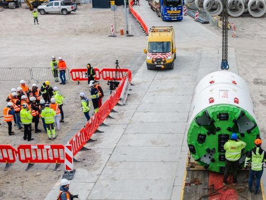 Maszyna (BASIA) za miliony już na Pomorzu! Przewierci się pod Zatoką Gdańską