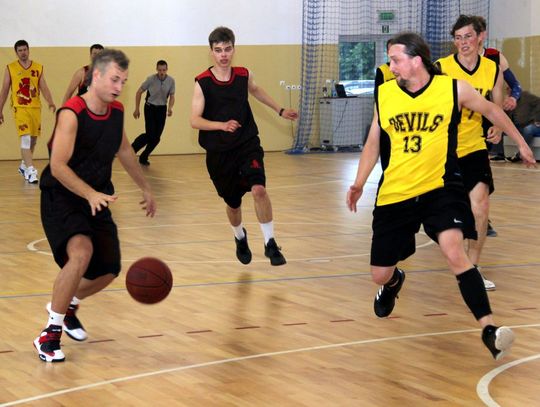 Metrox na fali, Team Malbork w dołku