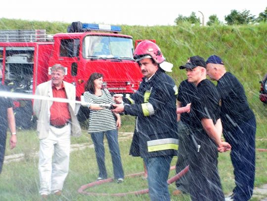 Miastowi lepiej leją wodę