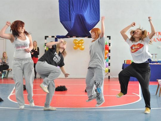 Młodzież rozgrzała parkiet do czerwoności