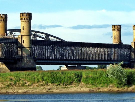 Mostowe wieżyczki z nowym blaskiem