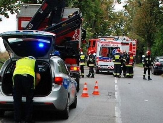 Mundurowi pracowali na miejscu wypadku. Wstępnie znane przyczyny sobotniego zdarzenia przy ul. Bałdowskiej