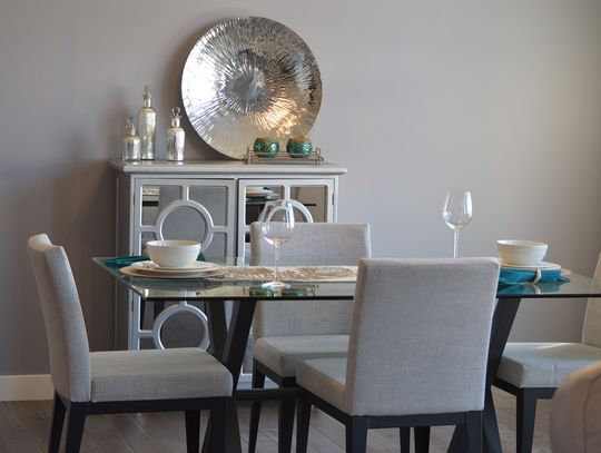 Na co zwrócić uwagę przy wyborze stołu?