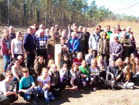 Na jubileusz wspólnie posadzili las