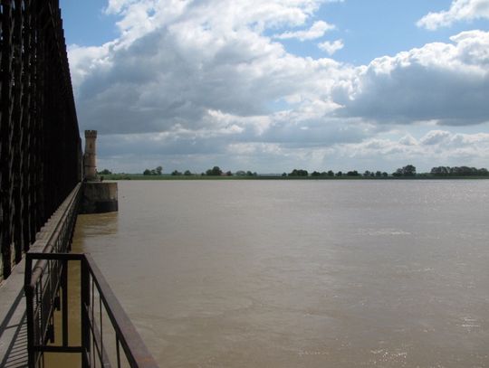 Na południu leje. Trwa monitoring sytuacji na Wiśle