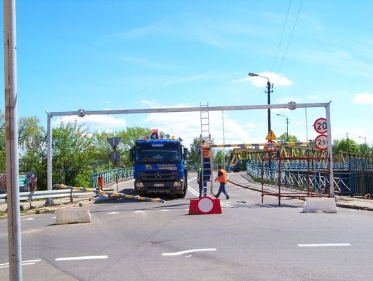 Na wiadukcie w ul. 1 Maja pojawiły się bramownice