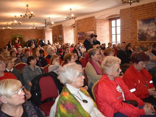 Na zamku w Gniewie przewodnicy z województwa pomorskiego obchodzili Międzynarodowy Dzień Przewodnika Turystycznego