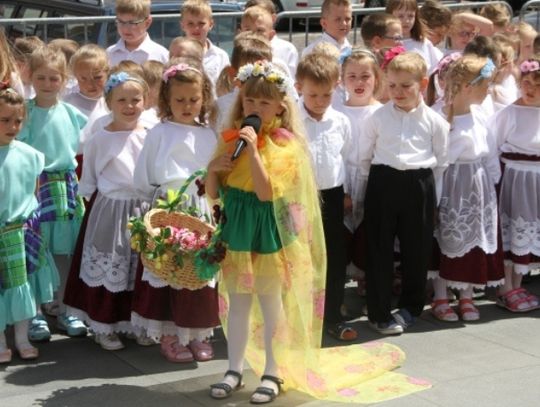 Najmłodsi tczewianie powitali lato na placu Hallera
