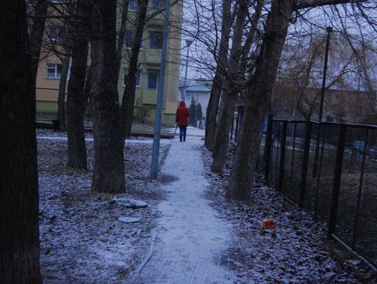 Niebezpieczna ścieżka dla pieszych 