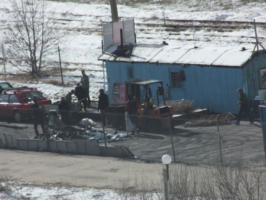 Nielegalne złomowisko