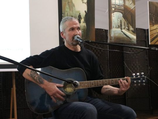 Niepodległość połączyła pokolenia. Dzieci wzruszyły słuchaczy [ZDJĘCIA]