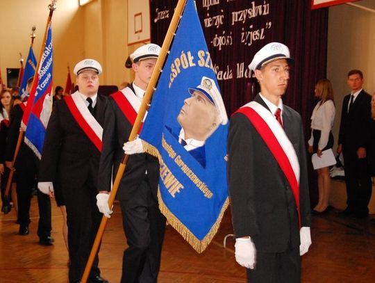 Nowe boisko i remonty. 4,5 tys. uczniów zaczęło naukę