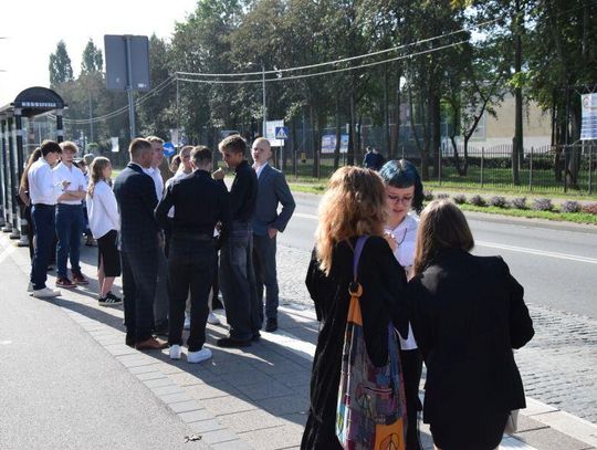 Nowy rok szkolny w Tczewie: Tysiące uczniów, kontrowersyjne zmiany w programie i wykonane remonty w szkołach