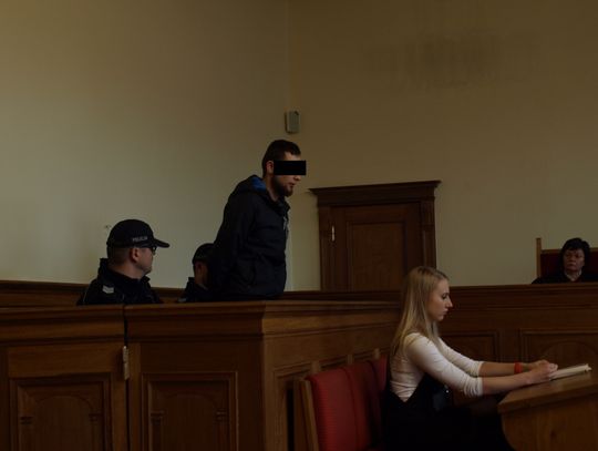 Nożownik wciąż bez wyroku. Prokurator chce wyższej kary dla Jakuba S.