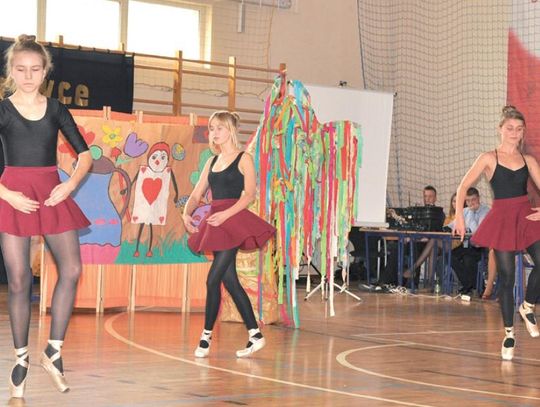 Obchody 50-lecia istnienia Gimnazjum w Dąbrówce