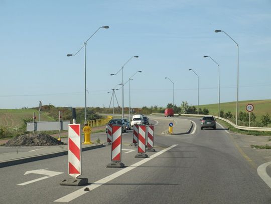 Obwodnica zamknięta - wiadomo już co spowodowało zapadnięcie jezdni drogi wojewódzkiej nr 229