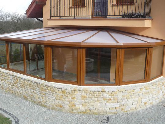 Ogród zimowy zamiast salonu. Dlaczego warto?