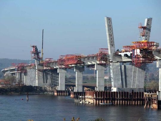 Opóźnienie w budowie - most na Wiśle będzie gotowy w połowie przyszłego roku