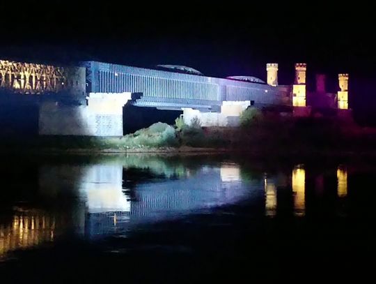 Pamiętacie piękne oświetlenie mostu na 1 września? Pytamy czy mogłoby pojawiać się częściej