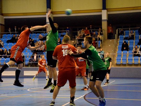 Panie w I lidze, a panowie w drugiej wracają na parkiety. Trzy mecze w hali II LO 