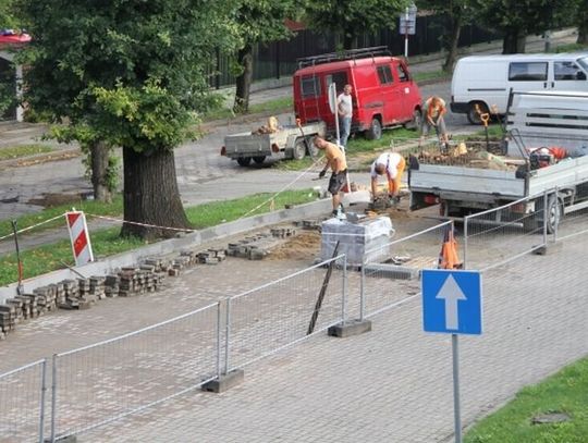 Parking przy urzędzie miasta już bez ogrodzenia