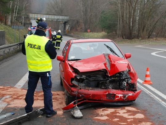 Pijany 34-latek spowodował groźny wypadek! Jedna osoba trafiła do szpitala