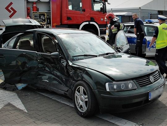 Pijany kierowca wjechał na czerwonym i spowodował wypadek