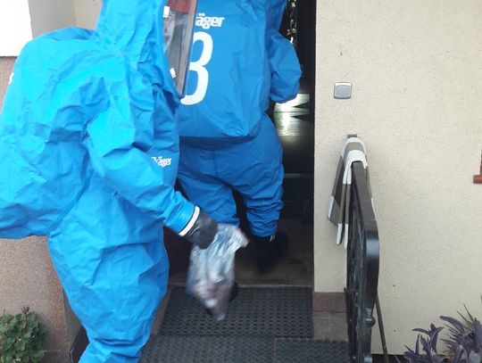 PILNE! Niebezpieczna substancja w mieszkaniu – jedna osoba trafiła do szpitala. Interweniuje specjalna jednostka