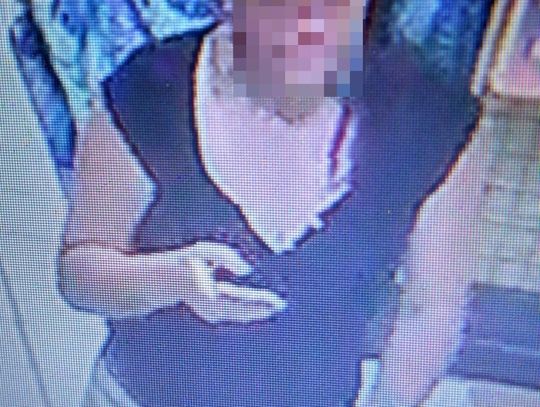 PILNE. Policja zatrzymała poszukiwaną kobietę podejrzewaną o kradzież torebki ze sklepu 