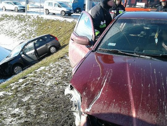 PILNE. Wypadek przy zjeździe na A1. Interweniują straż oraz policja