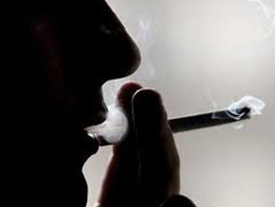 Piwo i papierosy - uroki jazdy do pracy pociągiem