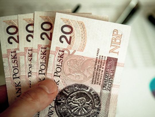 Pod sklepem na os. Bajkowym namawiali do głosowania za 50 zł? Fake news czy próba przekupstwa?  