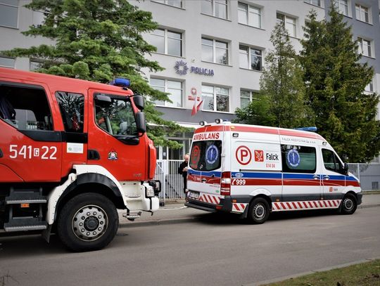 Podłożenie ładunku wybuchowego w budynku komendy oraz alarm przeciwpożarowy – na szczęście to tylko ćwiczenia
