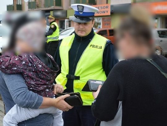 Podsumowanie akcja niechronieni uczestnicy ruchu. Ukarano mandatami kilkadziesiąt osób w tym 12 pieszych...  