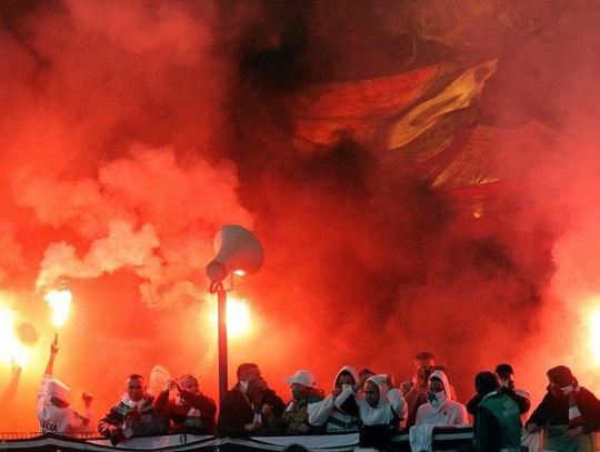 Połamane ławki, wyzwiska na ulicach - mają dosyć kibolskich wybryków!