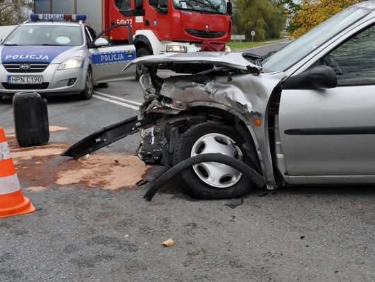Policja bada okoliczności wypadku na "berlince". Trzy osoby poszkodowane 