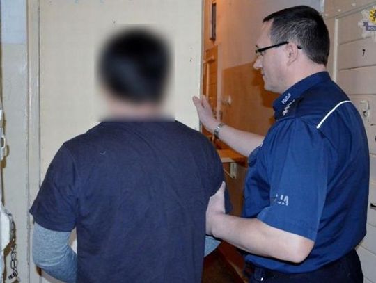 Policja zatrzymała 30-latka. Powiedział, że jest z zagranicy. Zaczęło się, gdy okazał dowód... 