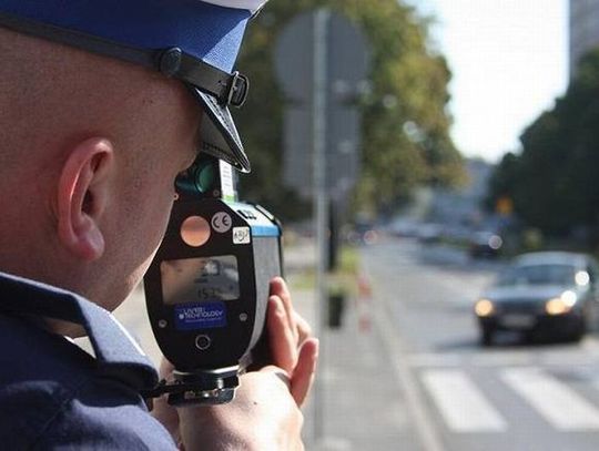 Policjanci apelują!!! dbajmy o swoje bezpieczeństwo na drodze. jutro pomorska drogówka przeprowadzi kolejne działania „Prędkość”