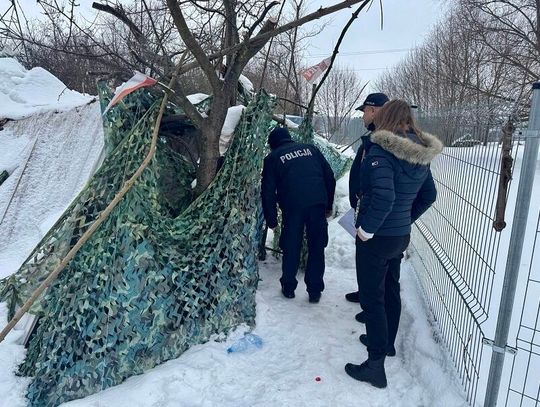 Policjanci i GOPS sprawdzają miejsca przebywania osób bezdomnych