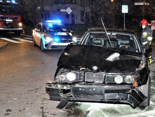 POLICJANCI ZATRZYMALI PRAWO JAZDY ZA SPOWODOWANIE WYPADKU DROGOWEGO