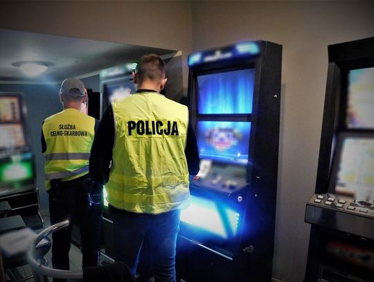 POLICJANCI ZWALCZAJĄ NIELEGALNY HAZARD POLICJANCI ZWALCZAJĄ NIELEGALNY HAZARD