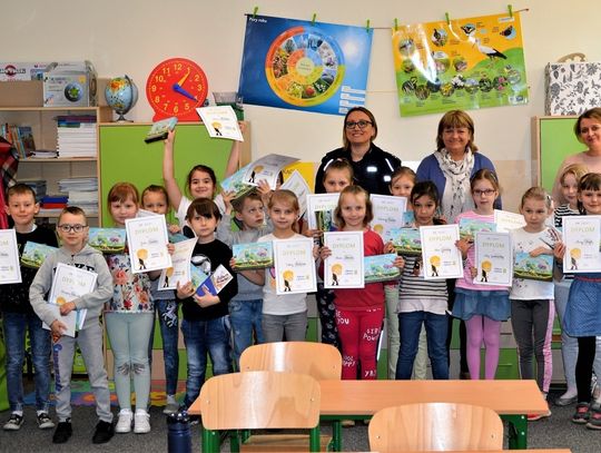 Policjantka spotkała się pierwszoklasistami ze Szkoły Podstawowej nr 1 i 7 w Tczewie